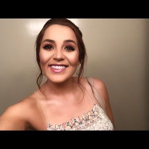 Meet your Posher, Juliana